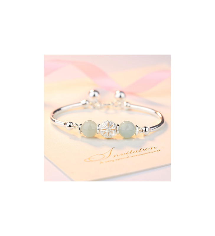 Bracelet de perles de course en vente sur rosadestock