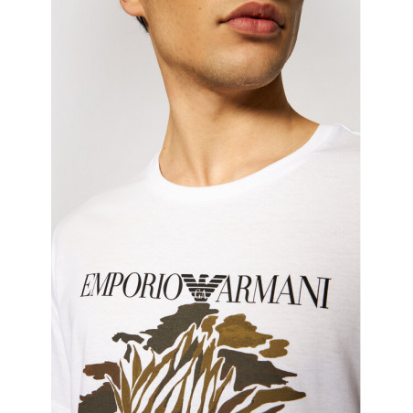 T-shirt imprimé Emporio Armani en vente sur rosadestock