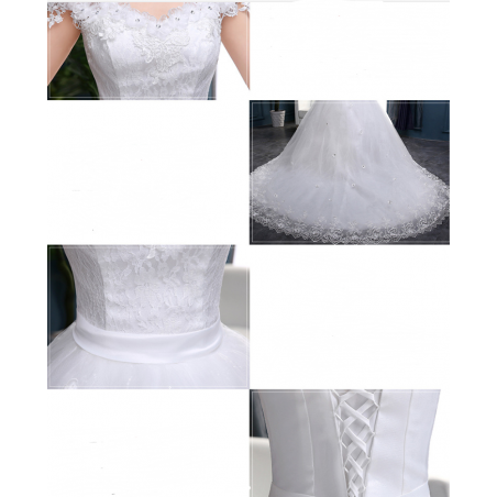 Robe de mariée avec traîne en vente sur rosadestock