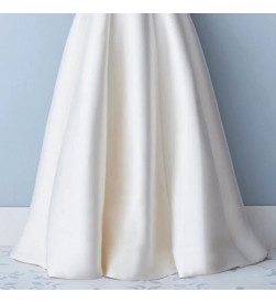 Robe de mariée à manches longues dentelle ligne A en vente sur rosadestock