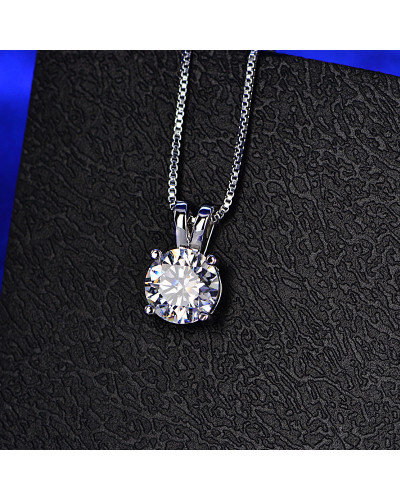 Collier en argent sterling S925 avec un seul diamant et un pendentif en zircon imitation
