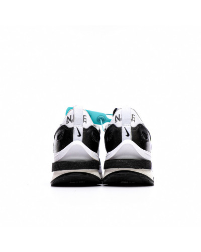 Nike Vaporwaffle sacai Black White